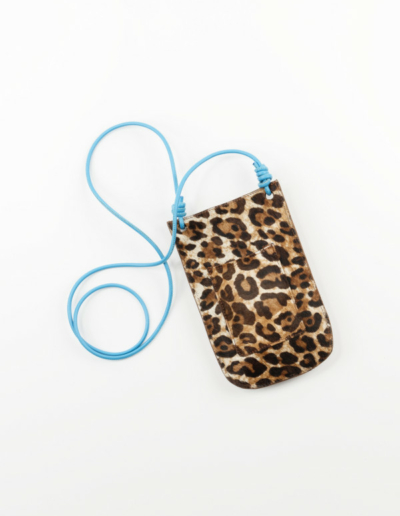 atelier_farny_pochette_telephone_leopard_bleu_dos